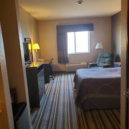 Hotel Super 8 By Wyndham Iola Ks Exterior foto