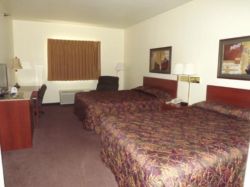 Hotel Super 8 By Wyndham Iola Ks Exterior foto