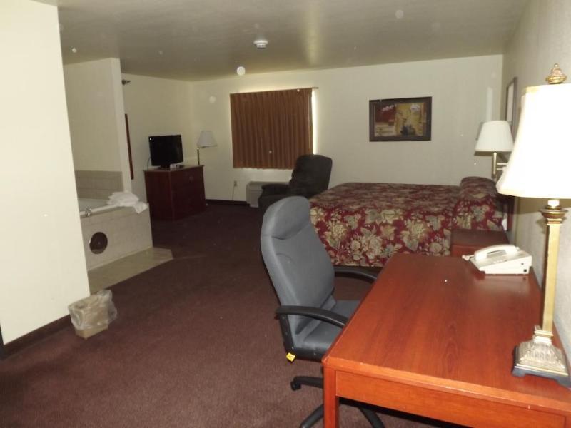 Hotel Super 8 By Wyndham Iola Ks Exterior foto