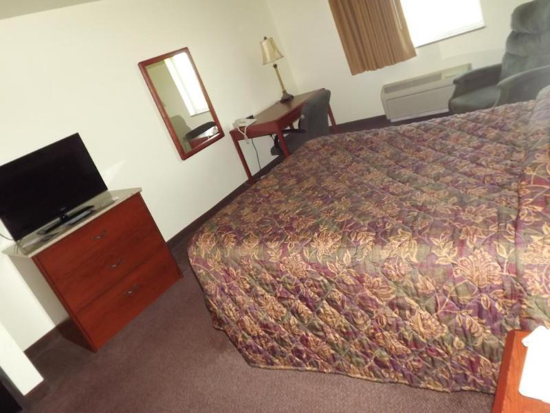 Hotel Super 8 By Wyndham Iola Ks Exterior foto