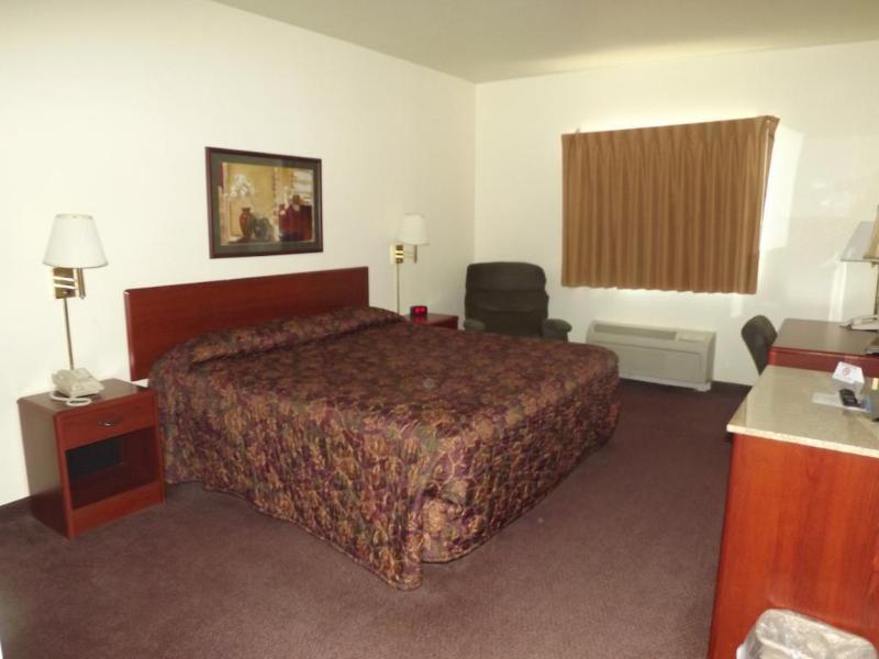 Hotel Super 8 By Wyndham Iola Ks Exterior foto